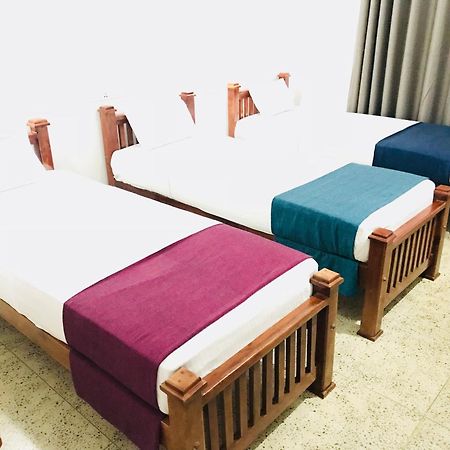 Lake Villa Resort Тисамахарама Екстериор снимка