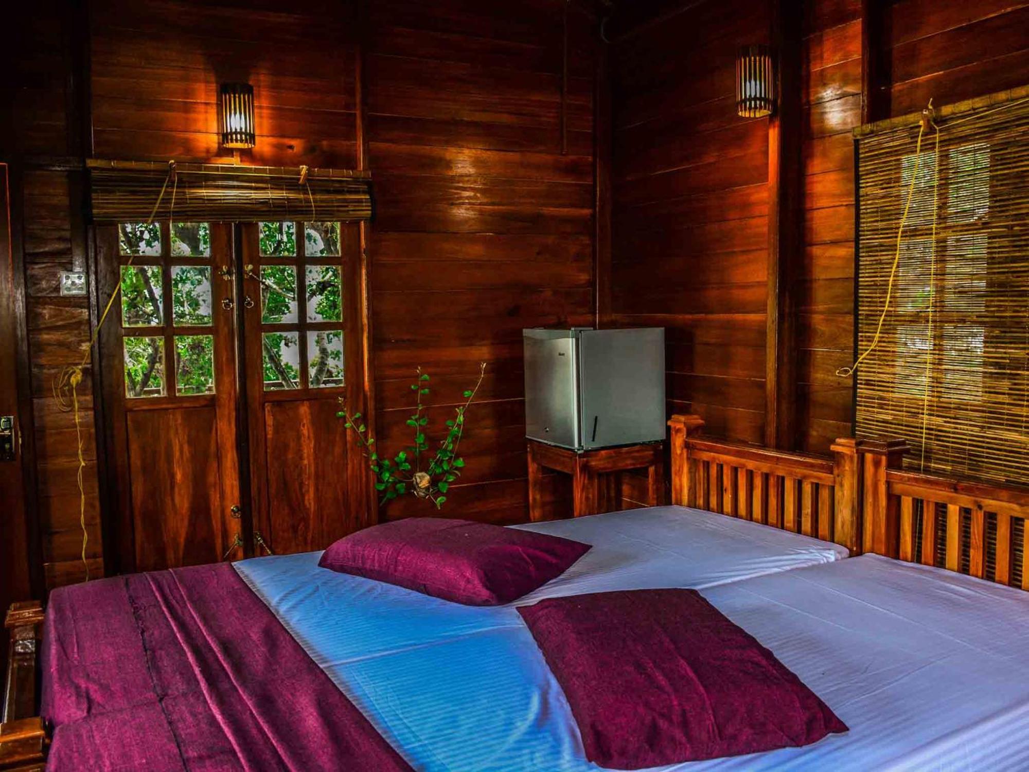 Lake Villa Resort Тисамахарама Екстериор снимка